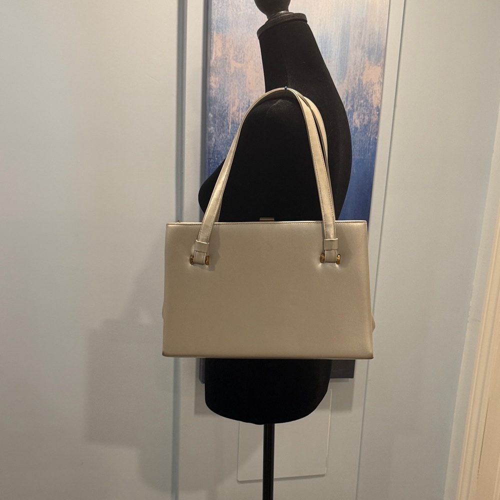 Elegant Cream Shoulder Tote Bag